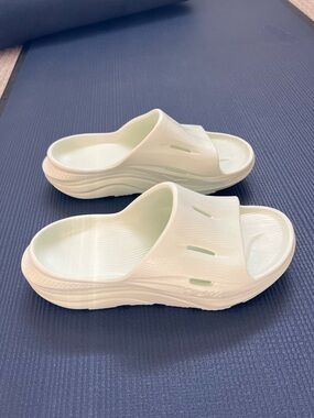 Hoka Unisex ORA Recovery Slide 3 color Sea Glass